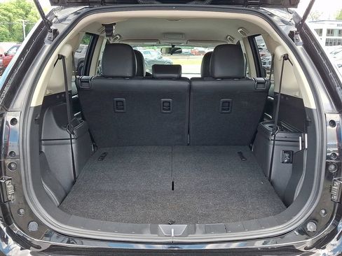 Used 2019 Mitsubishi Outlander AWD image 29