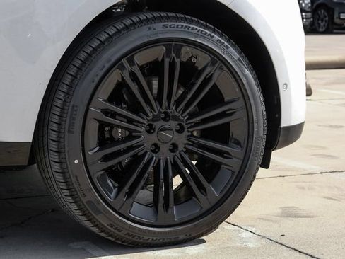 New 2026 Land Rover Range Rover Long Wheelbase SE AWD/4WD image 73