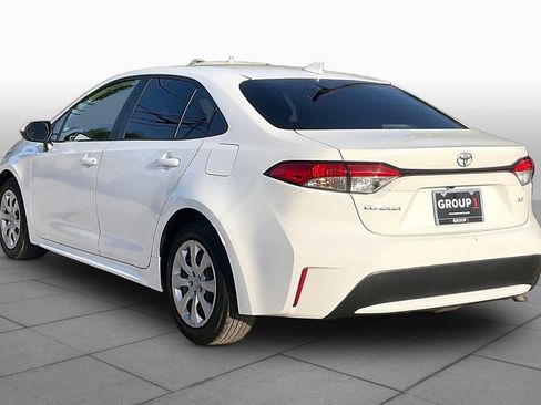 Used 2022 Toyota Corolla LE FWD image 12