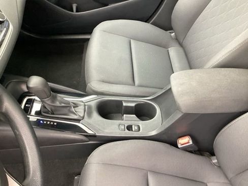 Used 2024 Toyota Corolla LE image 11