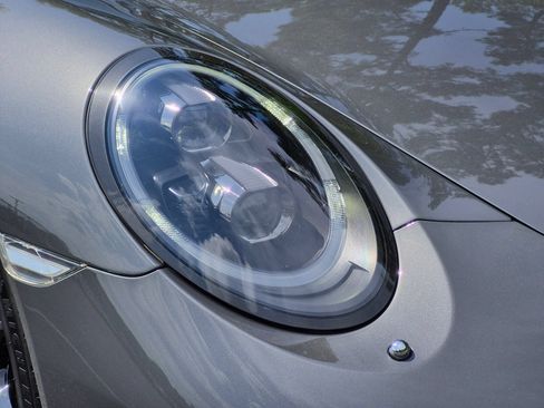 Certified 2017 Porsche 911 Carrera S RWD image 28