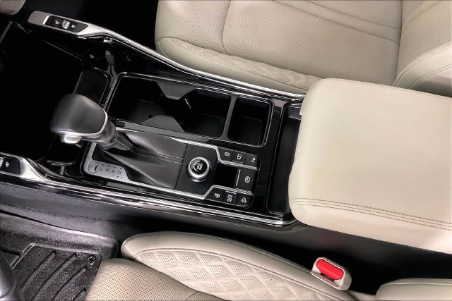 Certified 2022 Kia Sorento SX FWD image 17