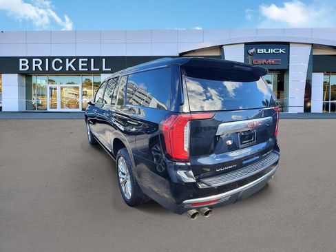 Used 2023 GMC Yukon XL Denali AWD/4WD image 4
