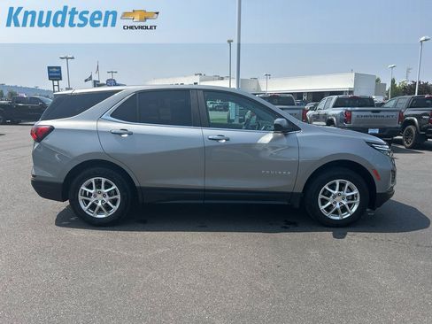 Used 2024 Chevrolet Equinox LT AWD/4WD image 5