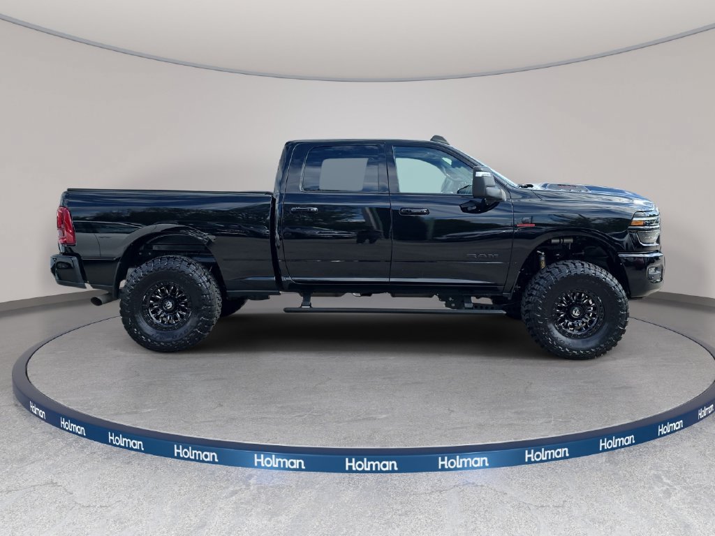 Used 2025 RAM 2500 Laramie AWD/4WD image 5