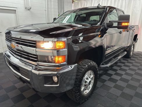 Used 2015 Chevrolet Silverado 2500 LT w/ LT Convenience Package image 4
