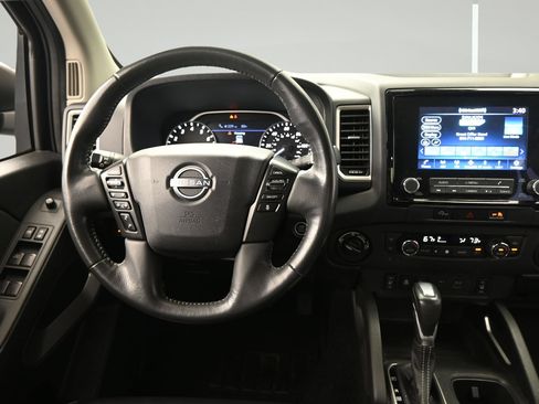 Certified 2024 Nissan Frontier SL w/ Technology Package AWD/4WD image 12