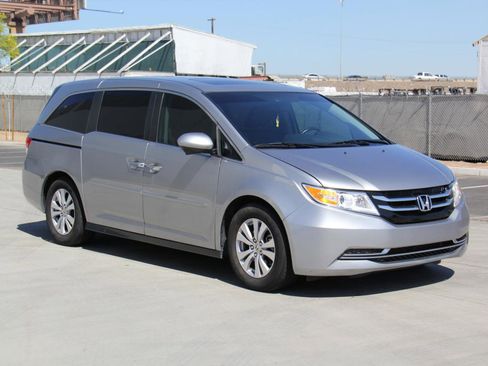 Used 2016 Honda Odyssey EX-L image 3