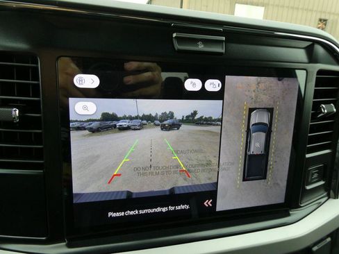 New 2026 Ford F250 XLT w/ XLT Premium Package AWD/4WD image 24