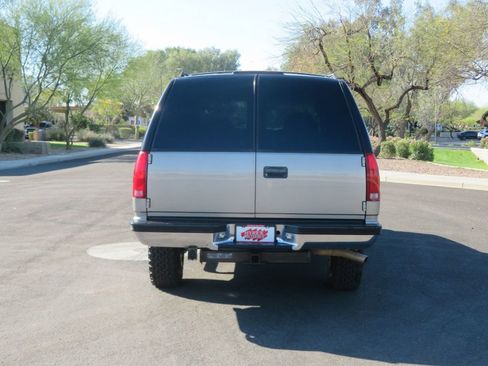 Used 1999 GMC Suburban 2500 w/ Marketing Opt Pkg 3 image 12