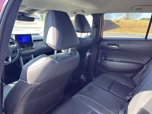 Used 2023 Toyota Corolla Cross XLE image 17