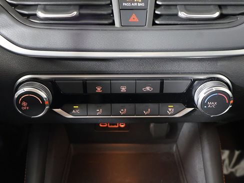 Used 2022 Nissan Altima 2.5 SR image 40