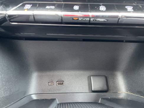 Certified 2024 Chevrolet Traverse RS AWD/4WD image 45