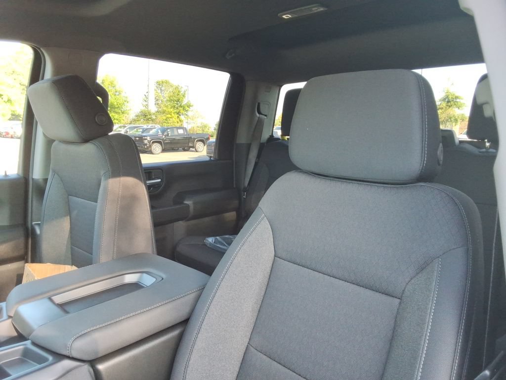 New 2026 Chevrolet Silverado 2500 Custom w/ Custom Value Package AWD/4WD image 22
