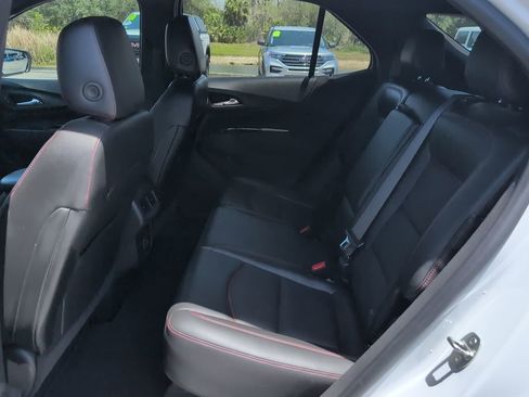 Used 2022 Chevrolet Equinox RS w/ RS Leather Package FWD image 11