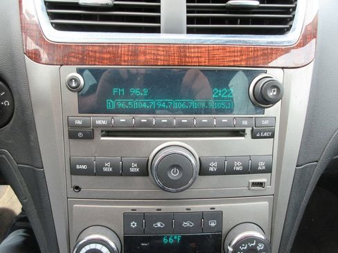 Used 2010 Chevrolet Malibu LTZ image 30