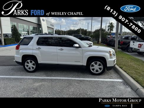 Used 2017 GMC Terrain SLT w/ Open Road Package image 4