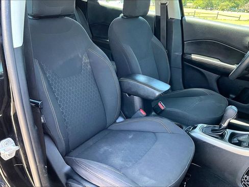 Used 2019 Jeep Compass Sport AWD/4WD image 7