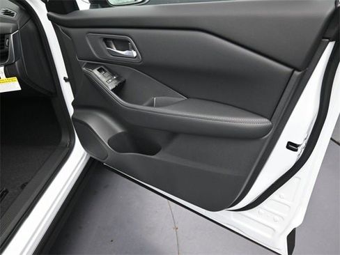 New 2026 Nissan Rogue SV image 34