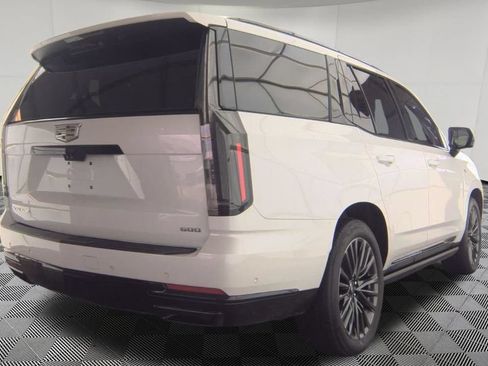 Used 2025 Cadillac Escalade Sport Platinum w/ LPO, Floor Liner Package RWD image 4