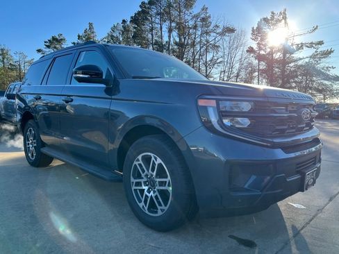New 2026 Ford Expedition Active image 1