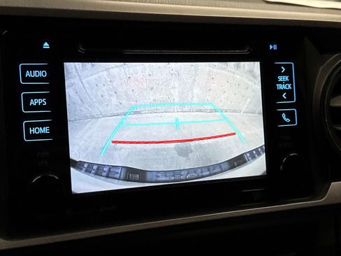 Used 2017 Toyota Tacoma TRD Off-Road w/ Tow Package (A/T) image 20