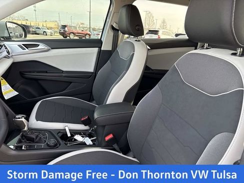 New 2026 Volkswagen Taos SE AWD/4WD image 13