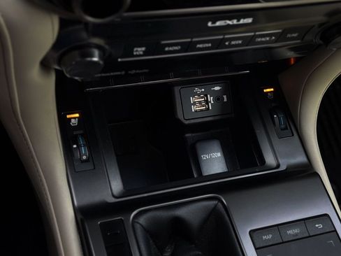 Used 2022 Lexus GX 460 Premium w/ Premium Package image 16