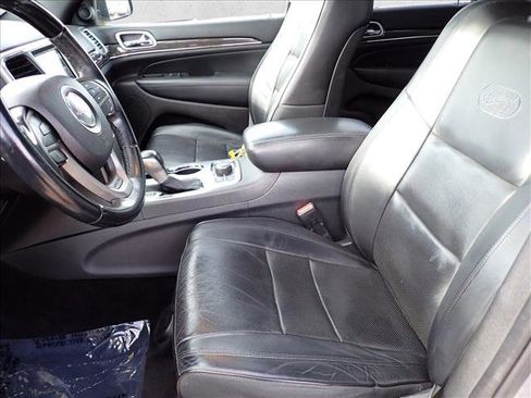 Used 2018 Jeep Grand Cherokee Overland image 13