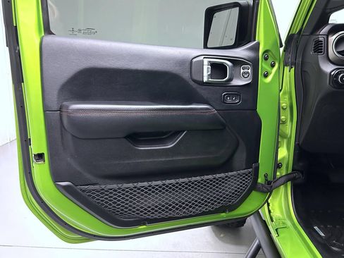 Used 2018 Jeep Wrangler Unlimited Rubicon AWD/4WD image 9