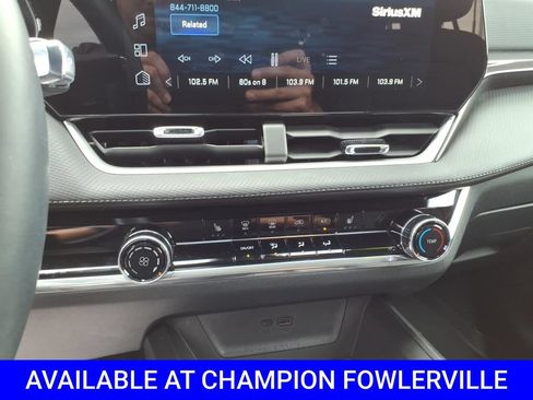 Used 2025 Chevrolet Equinox LT AWD/4WD image 23