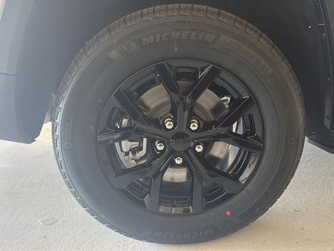 New 2026 Jeep Grand Cherokee L 4WD image 13