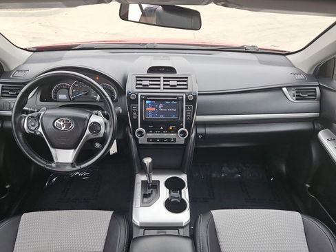 Used 2013 Toyota Camry SE image 17