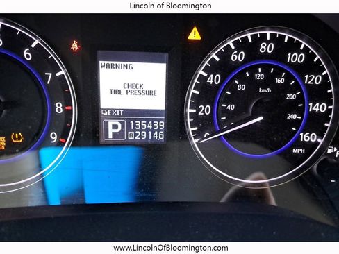 Used 2013 INFINITI G37 x w/ Premium Pkg image 11