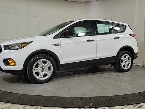 Used 2018 Ford Escape S image 3
