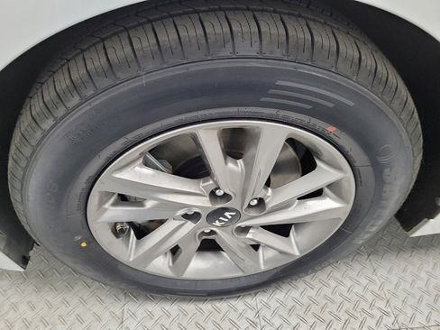 Used 2019 Kia Optima LX image 31