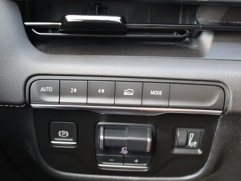 Used 2023 Cadillac Escalade ESV Sport image 16