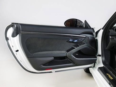 Certified 2025 Porsche 718 Cayman GT4 RS image 28