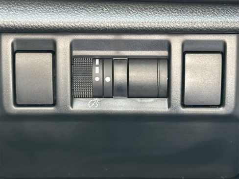 New 2025 Subaru Crosstrek 2.5i Limited w/ Crosstrek Mirror Package image 22