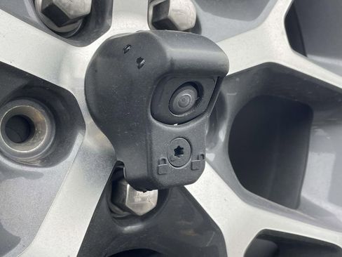 Used 2024 Jeep Wrangler Sport S image 8