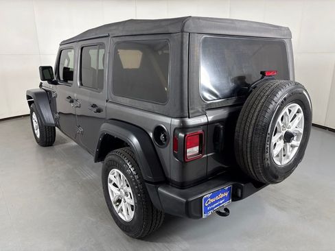 Used 2023 Jeep Wrangler Unlimited Sport AWD/4WD image 6