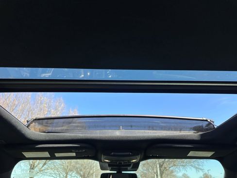 Used 2021 Ford Expedition XLT image 26