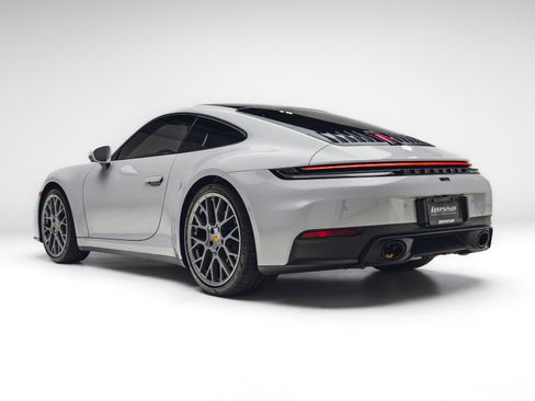 Used 2025 Porsche 911 Carrera RWD image 8