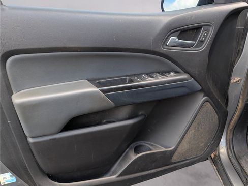 Used 2018 Chevrolet Colorado Z71 AWD/4WD image 14