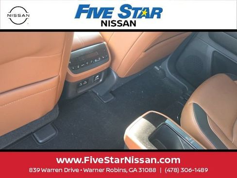 Used 2022 Nissan Pathfinder Platinum w/ Cargo Package FWD image 9