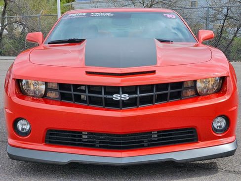 Used 2010 Chevrolet Camaro SS w/ LPO, Ground Effects Package image 2