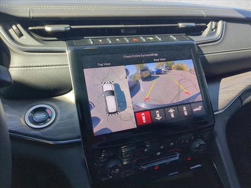 Used 2024 Jeep Grand Cherokee L Overland w/ Advanced Protech Group III image 14