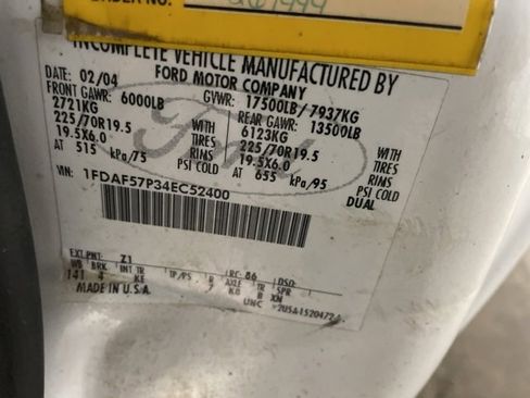 Used 2004 Ford F550 4x4 Regular Cab Super Duty image 28