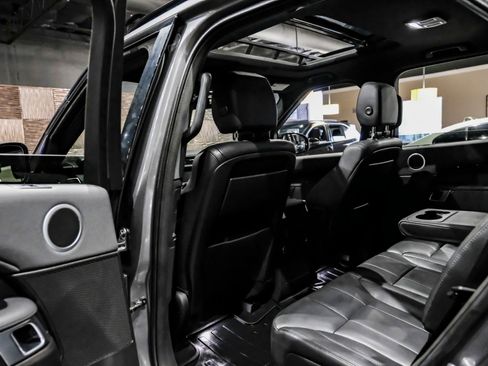 Used 2018 Land Rover Discovery SE AWD/4WD image 38
