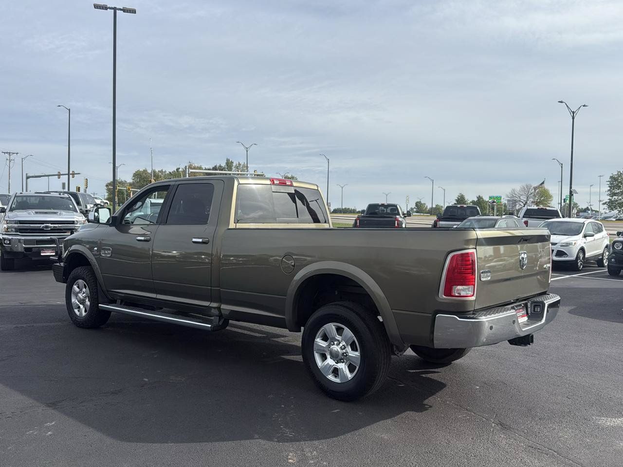 Used 2014 RAM 3500 Laramie Longhorn w/ Convenience Group AWD/4WD image 3